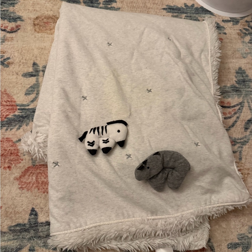 Pb kids  Baby Blanket with Animal Accents